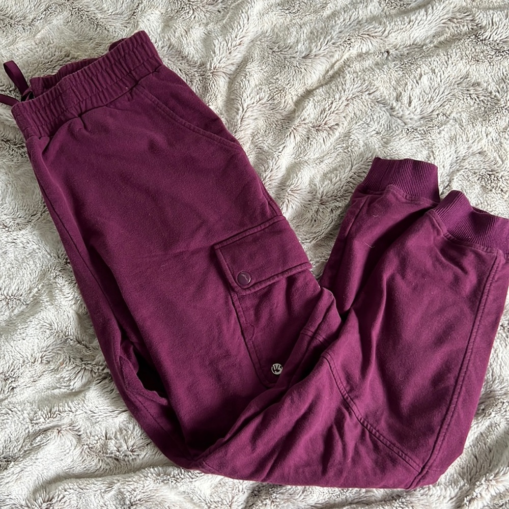 BuffBunny Throwback Joggers *like new*